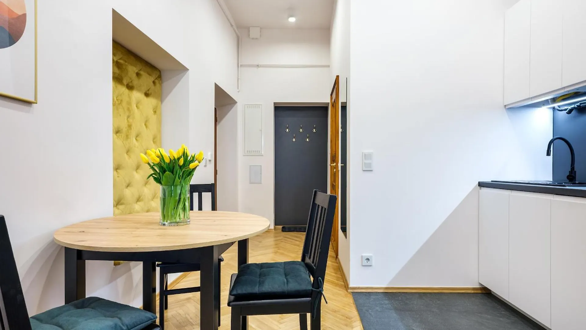 Tyzenhauz Apartments Old Town Cracovia Polonia