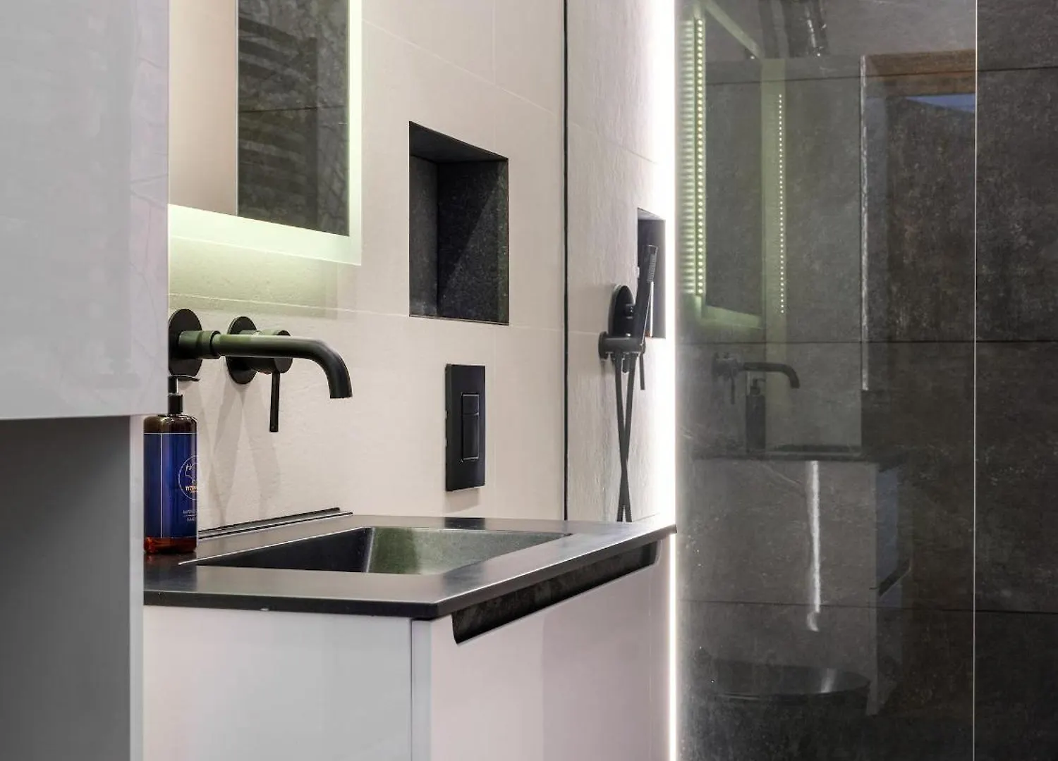 Tyzenhauz Apartments Old Town Cracovia Polonia